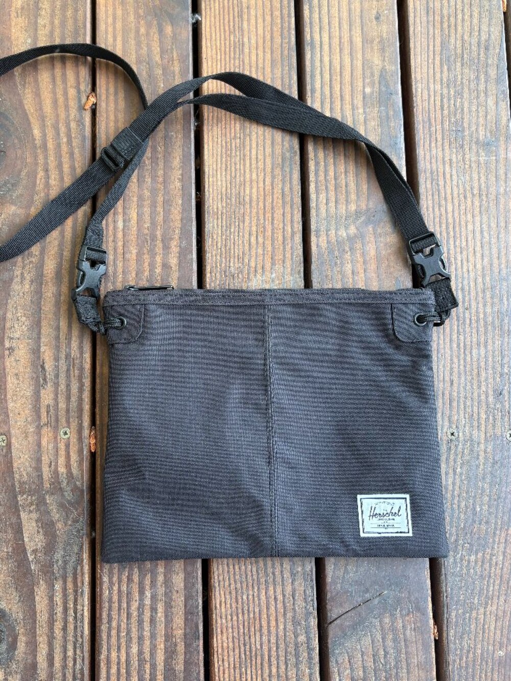 Herschel Supply Co Canvas Crossbody Bag Black Minimalist Messenger NWOT